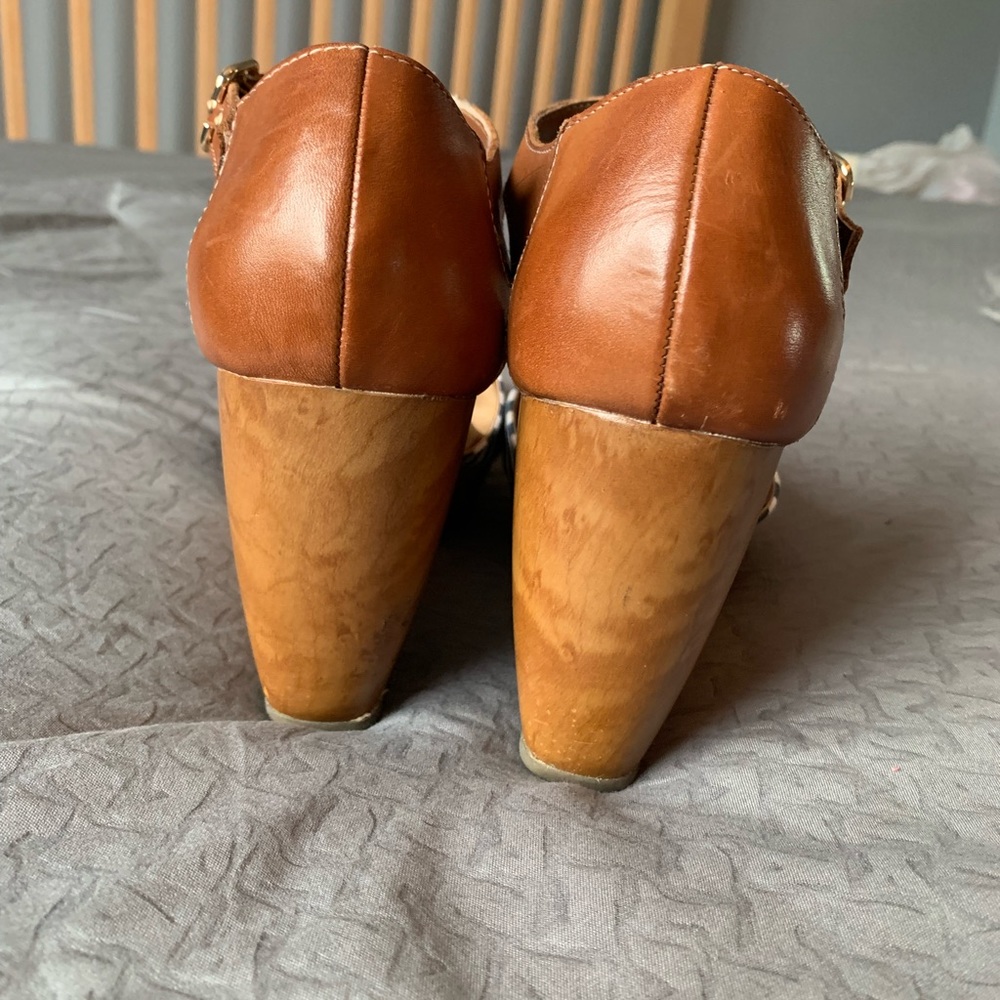 Dr. Scholl’s Wedge Sandals - Picture 3 of 8